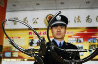 威海巡警研發抓捕器獲國家專利-警用裝備,抓捕器